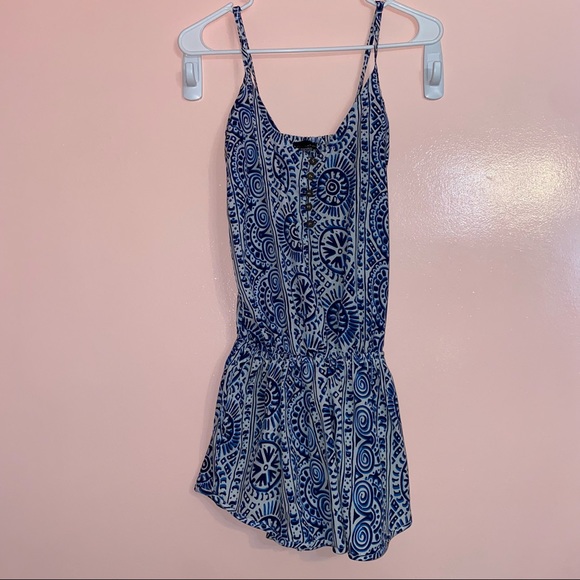 Blue White Pattern Romper - Picture 2 of 5